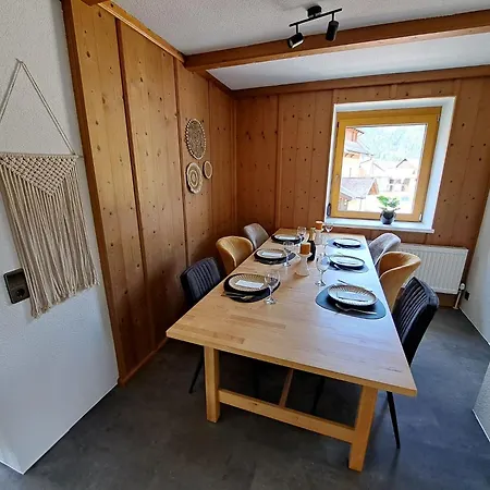 Athome Apartment *